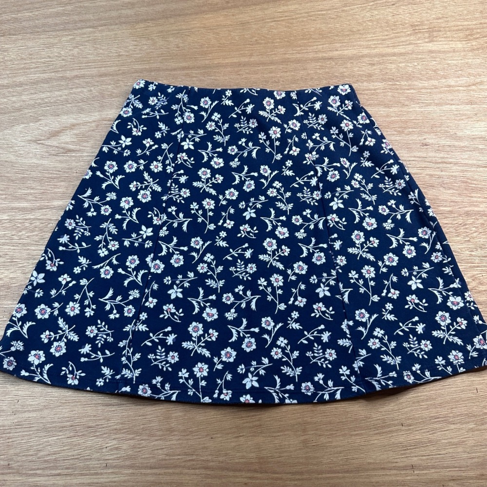Hollister Women's XS Navy Floral Skater Mini Skirt Elastic Waist Unlined